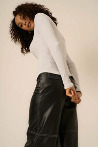 Kieran Notch Neck Longsleeve