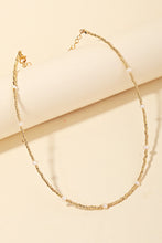 Load image into Gallery viewer, Seed Beaded Pearl Necklace - Gold