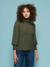 Load image into Gallery viewer, Sawyer Femme Turtleneck