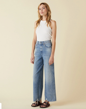 Load image into Gallery viewer, Juliette Wideleg Ankle
