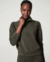 Load image into Gallery viewer, Air Essentials Half Zip - Dark Palm