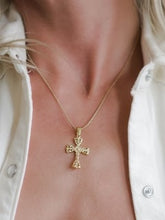 Load image into Gallery viewer, Cross my Heart Necklace