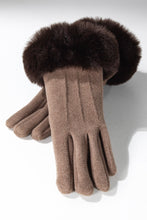 Load image into Gallery viewer, Luxurious Pin Tuck Gloves- More Colors