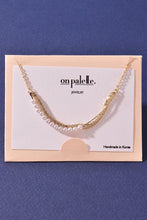 Load image into Gallery viewer, Multi Strand Pearl Necklace - Gold/Cream
