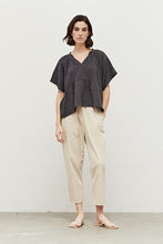 Load image into Gallery viewer, Double Gauze High Low Blouse - Washed Black