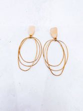 Load image into Gallery viewer, Tripple Oval Wire Earring - Ivory