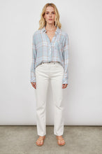 Load image into Gallery viewer, Hunter Button Up - Oyster Pink Sand