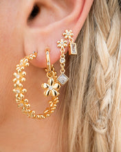 Load image into Gallery viewer, Daisy Chain Stud Set - Gold